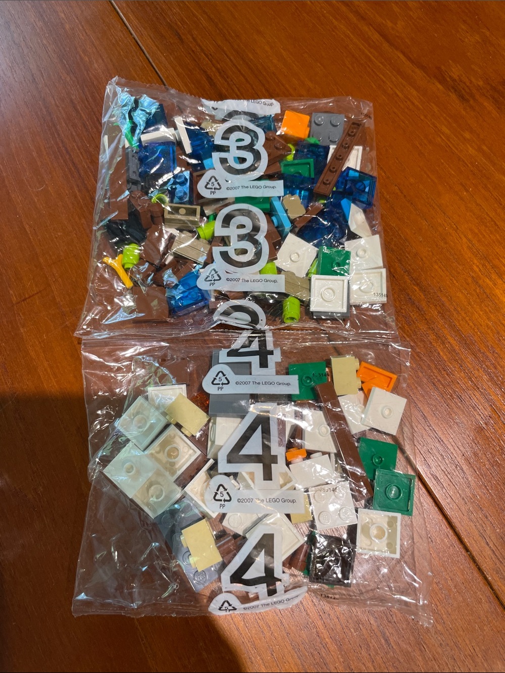 Lego sealed bags 136R7 bags 3, 4, and 5 year 2015 and two bags from 2007 - Picture 9 of 11